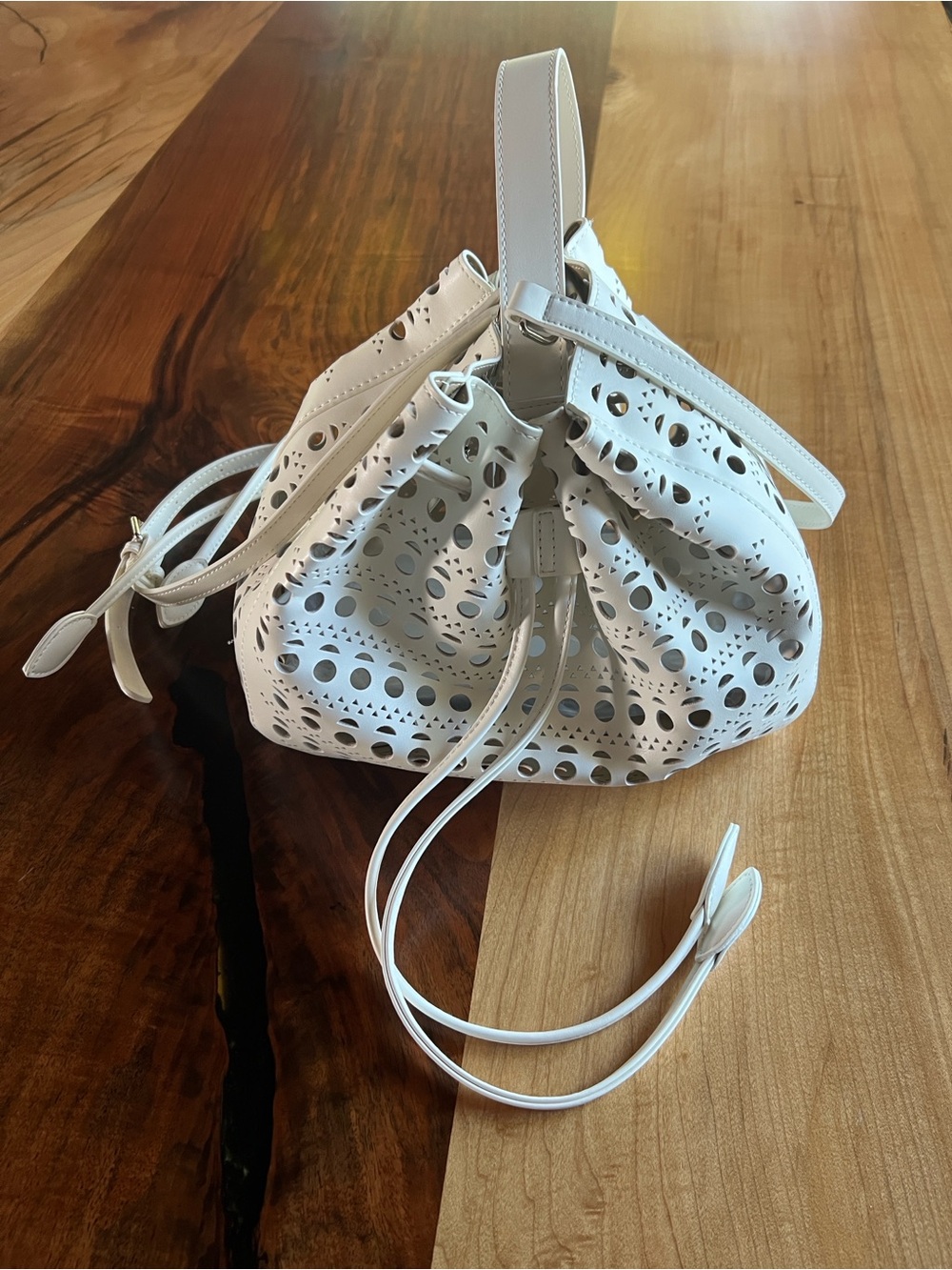 Melie Bianco Cute White Lasercut Bucket Bag NWT